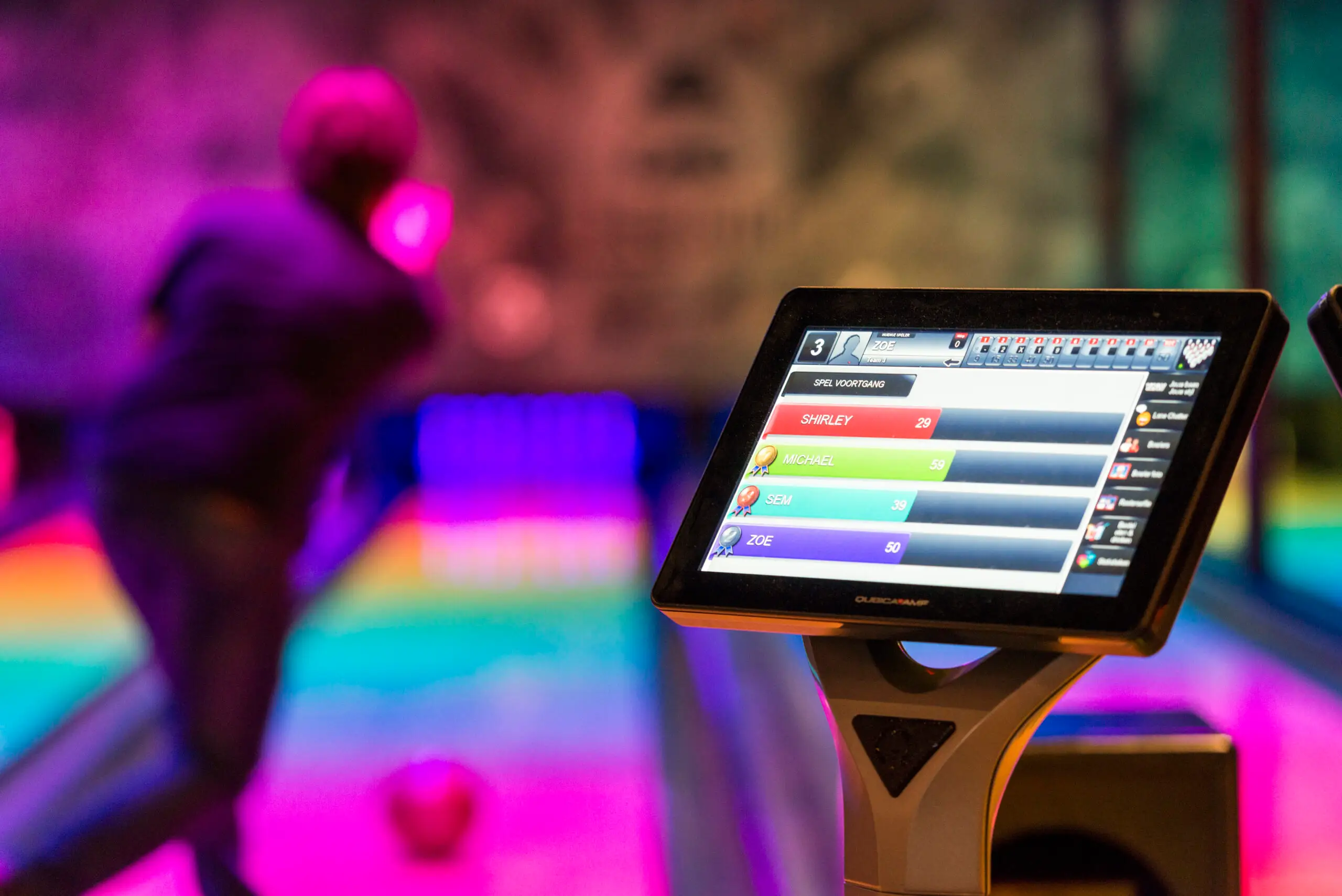 bowling met interactieve schermen