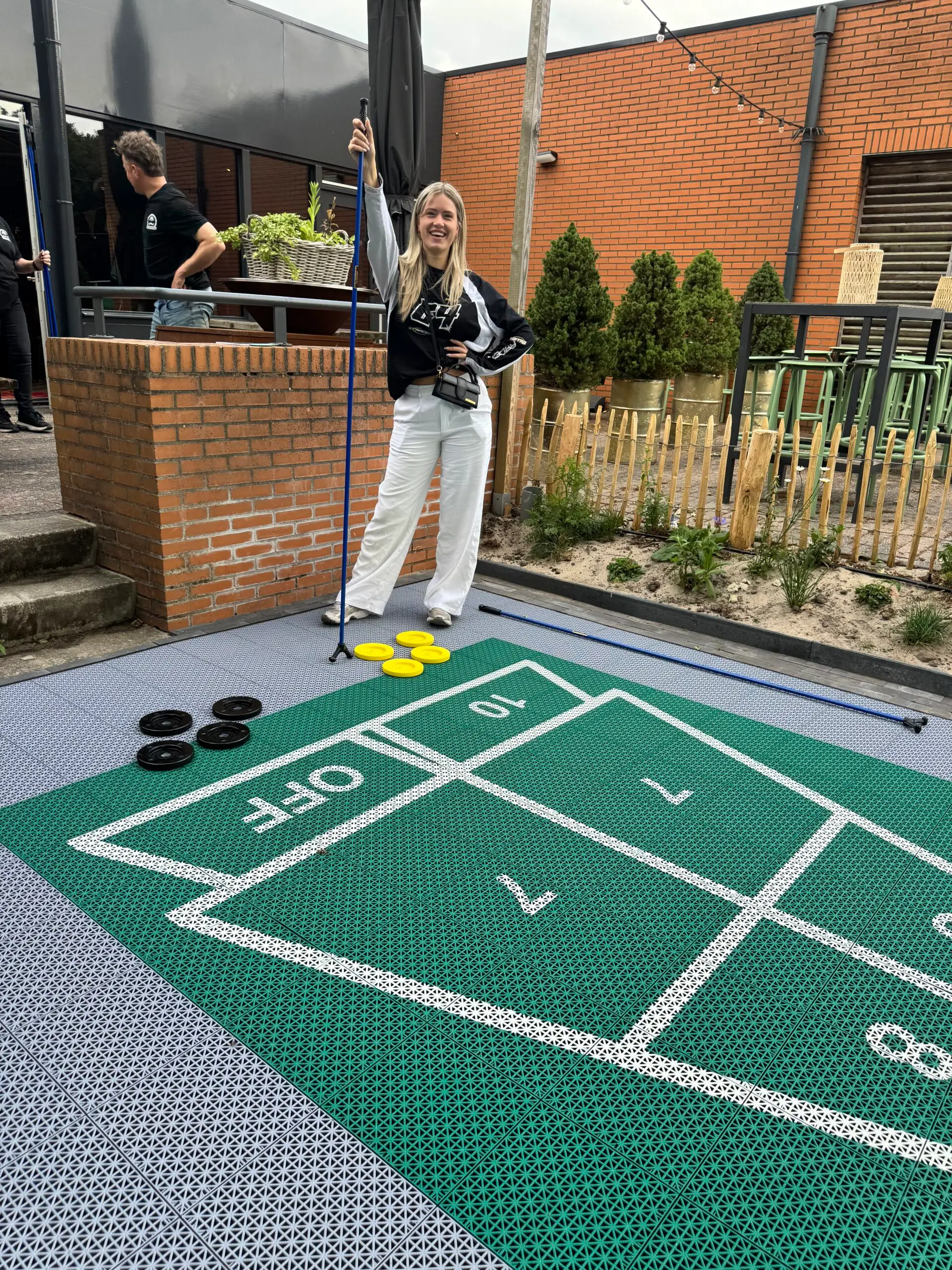 Nienke van De Hoge Heide op het Floorshuffle veld