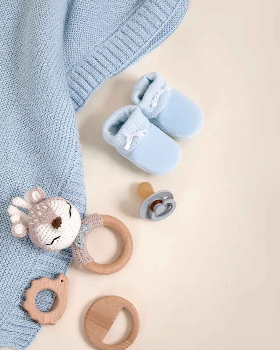 Schattige babykleertjes lichtblauw
